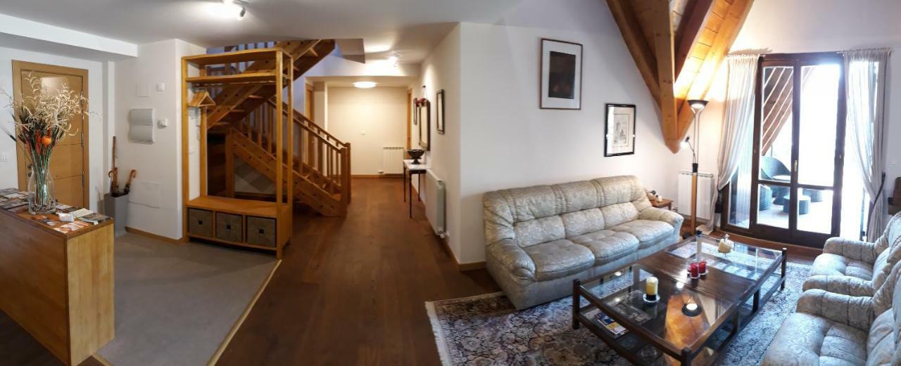 Excelsior. Espectacular Y Exclusivo Apartamento En Sallent De Gallego. エクステリア 写真