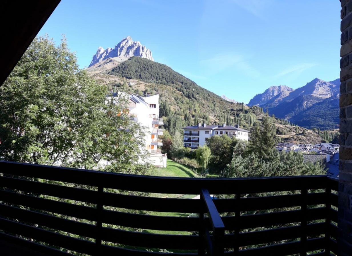 Excelsior. Espectacular Y Exclusivo Apartamento En Sallent De Gallego. エクステリア 写真